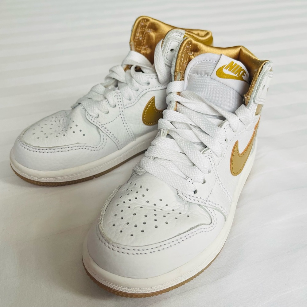 Jordan 1 Retro High-Top OG Sneakers